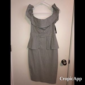 New York&company off the shoulder pencil dress 👗